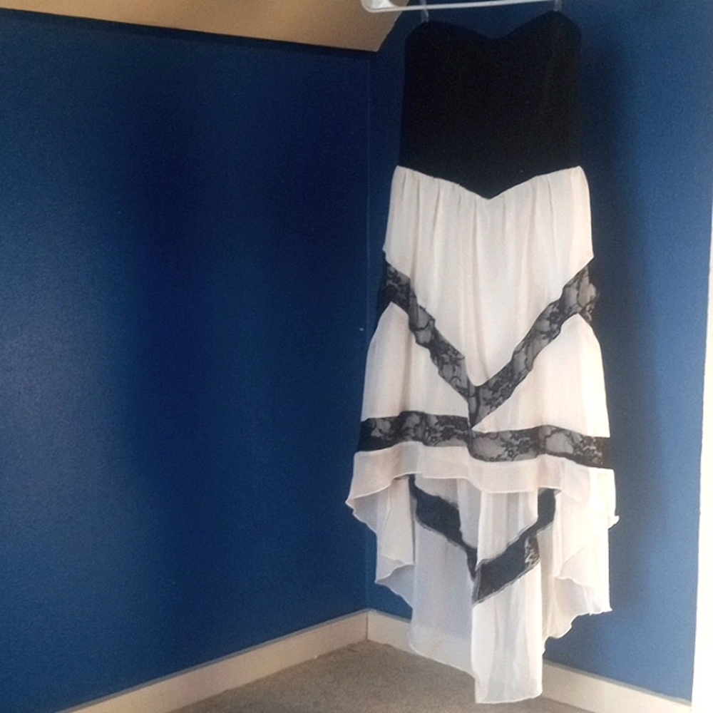 Speeckless Black and White Strapless (Size L) Dress